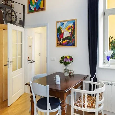 Days - Elegant Near Wenceslas Square Apartment