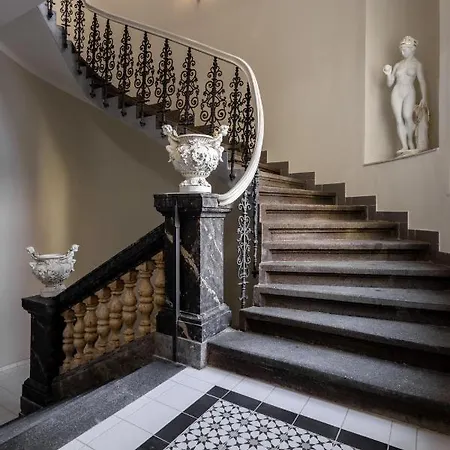 Days - Elegant Near Wenceslas Square Apartment Prague